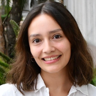 Headshot of Carolina Lechuga